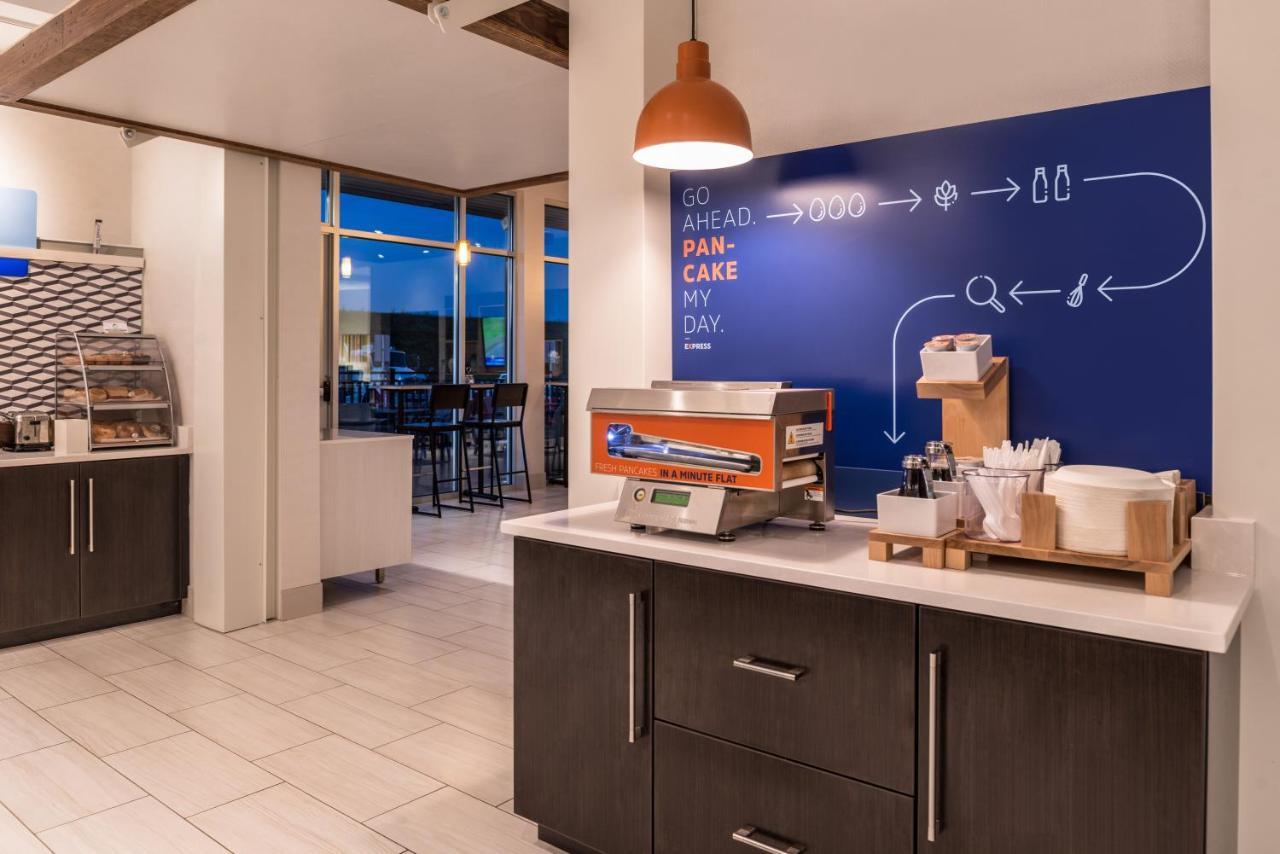 Holiday Inn Express & Suites Farmville By Ihg Buitenkant foto