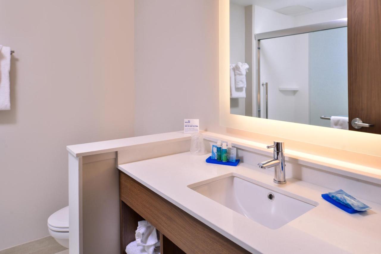 Holiday Inn Express & Suites Farmville By Ihg Buitenkant foto