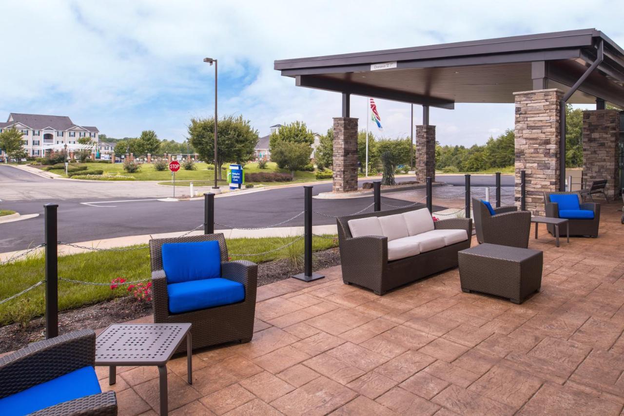 Holiday Inn Express & Suites Farmville By Ihg Buitenkant foto
