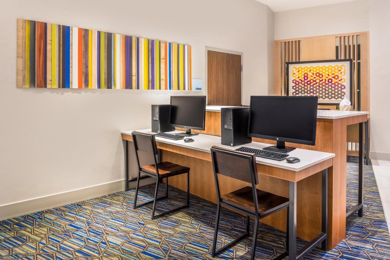 Holiday Inn Express & Suites Farmville By Ihg Buitenkant foto